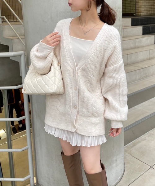 one after another NICE CLAUP（ワンアフターアナザーナイスクラップ）の「スタッズ付きキルティングホーボーバック（ショルダーバッグ・レディース・ブラック/アイボリー/ミント・FREE）」の4枚目の写真