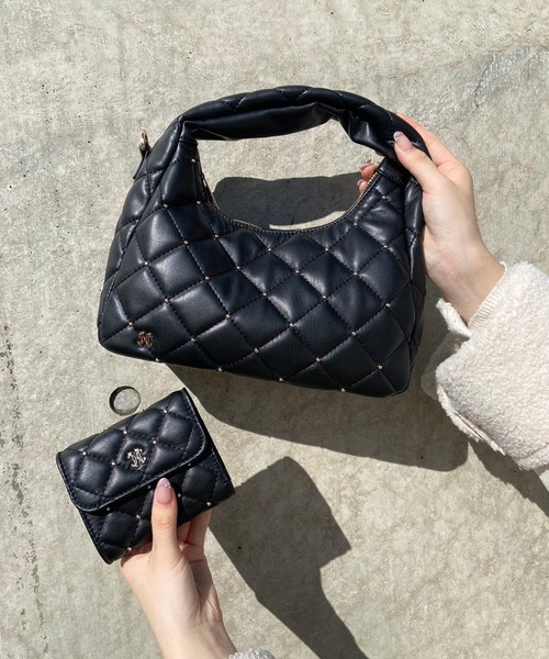 one after another NICE CLAUP（ワンアフターアナザーナイスクラップ）の「スタッズ付きキルティングホーボーバック（ショルダーバッグ・レディース・ブラック/アイボリー/ミント・FREE）」の22枚目の写真