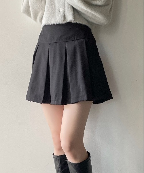 one way(ワンウェイ)の「ワイドプリーツミニスカパン(スカート・レディース・ブラック/グレー/ダークグレー・SMALL/MEDIUM)」の4枚目の写真