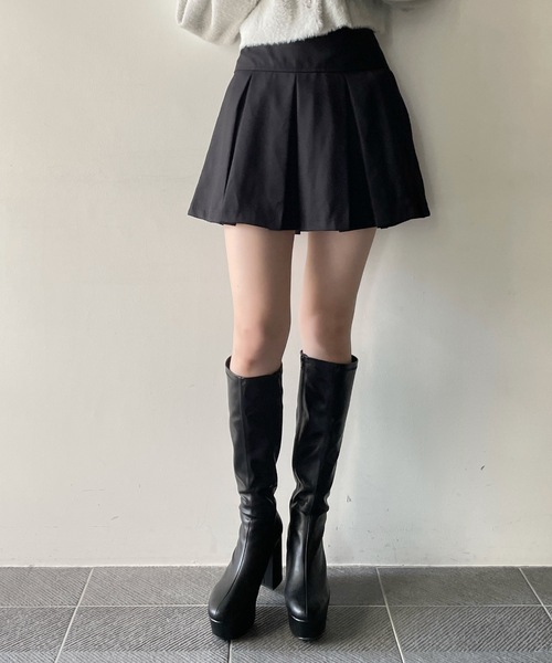 one way(ワンウェイ)の「ワイドプリーツミニスカパン(スカート・レディース・ブラック/グレー/ダークグレー・SMALL/MEDIUM)」の5枚目の写真