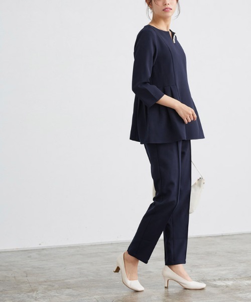 Pierrot（ピエロ）の「キーネックパールブラウスセットアップ（セットアップ・レディース・ホワイト×ブラック/グレー/ネイビー/ブラック・L/M/S/PM）」の4枚目の写真