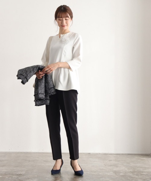 Pierrot（ピエロ）の「キーネックパールブラウスセットアップ（セットアップ・レディース・ホワイト×ブラック/グレー/ネイビー/ブラック・L/M/S/PM）」の8枚目の写真