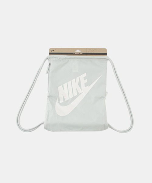 NIKE（ナイキ）の「【KIDS】【NIKE/ナイキ】ヘリテージドローストリングシームサック（バックパック/リュック・キッズ・ブラック/シルバー・FREE）」の12枚目の写真
