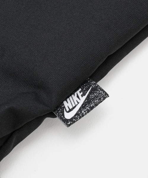 NIKE（ナイキ）の「【KIDS】【NIKE/ナイキ】ヘリテージドローストリングシームサック（バックパック/リュック・キッズ・ブラック/シルバー・FREE）」の6枚目の写真