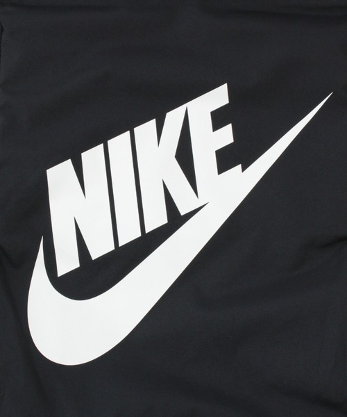 NIKE（ナイキ）の「【KIDS】【NIKE/ナイキ】ヘリテージドローストリングシームサック（バックパック/リュック・キッズ・ブラック/シルバー・FREE）」の9枚目の写真