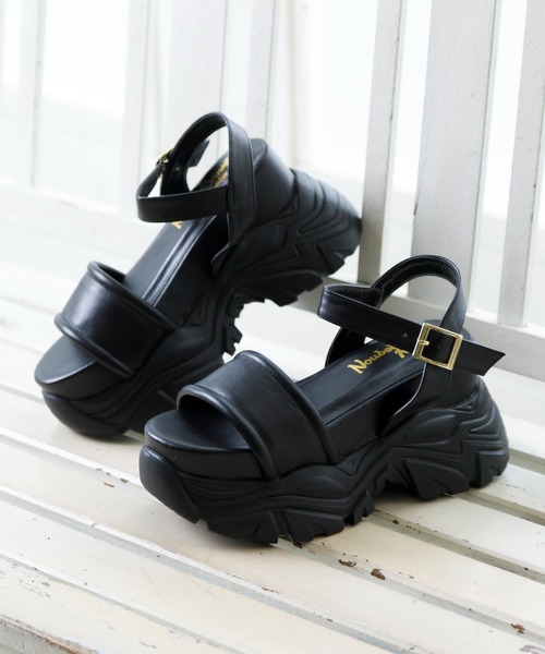 Noubel Voug Relax(ヌーベルヴォーグリラックス)の「極厚ボリュームソールストラップスポーツサンダル(サンダル・レディース・ホワイト/ブラック・S/LL/L/M)」の1枚目の写真