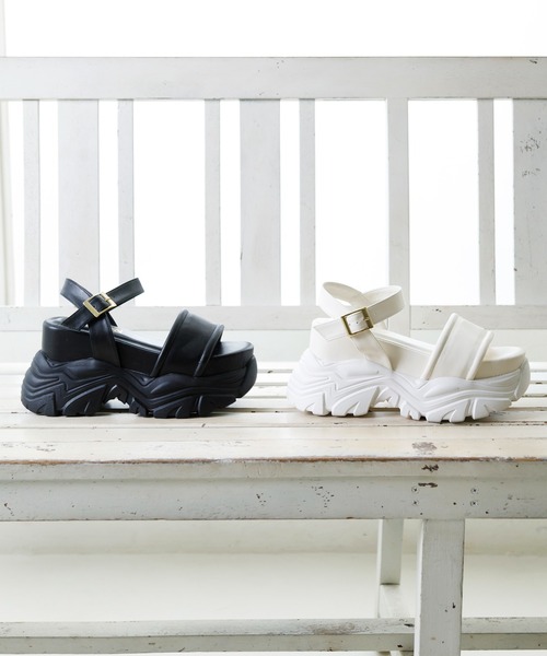 Noubel Voug Relax(ヌーベルヴォーグリラックス)の「極厚ボリュームソールストラップスポーツサンダル(サンダル・レディース・ホワイト/ブラック・S/LL/L/M)」の11枚目の写真