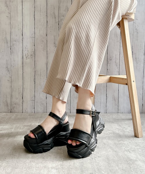 Noubel Voug Relax(ヌーベルヴォーグリラックス)の「極厚ボリュームソールストラップスポーツサンダル(サンダル・レディース・ホワイト/ブラック・S/LL/L/M)」の13枚目の写真