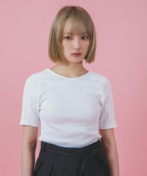 mimi toujours(ミミトゥジュール)の「バック オープン リブ トップス mimi toujours×nono(Tシャツ/カットソー・レディース・モカ/グレイッシュベージュ/ホワイト・M)」の2枚目の写真