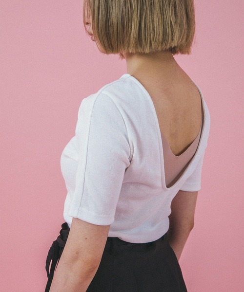 mimi toujours(ミミトゥジュール)の「バック オープン リブ トップス mimi toujours×nono(Tシャツ/カットソー・レディース・モカ/グレイッシュベージュ/ホワイト・M)」の10枚目の写真
