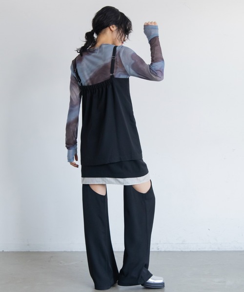 VACANCY(ヴァカンシー)の「ZIPラインキャミチュニックビスチェ(ベスト・レディース・グレー/ブラック・FREE)」の20枚目の写真