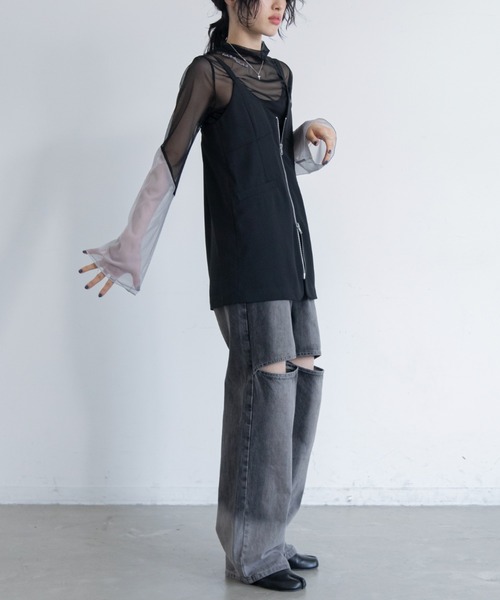 VACANCY(ヴァカンシー)の「ZIPラインキャミチュニックビスチェ(ベスト・レディース・グレー/ブラック・FREE)」の12枚目の写真