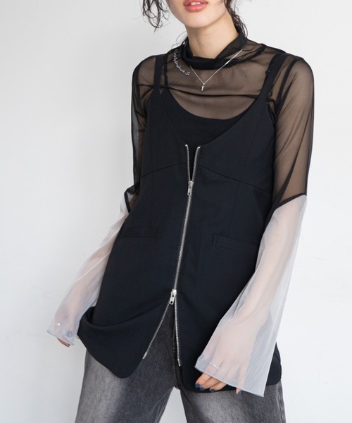 VACANCY(ヴァカンシー)の「ZIPラインキャミチュニックビスチェ(ベスト・レディース・グレー/ブラック・FREE)」の3枚目の写真
