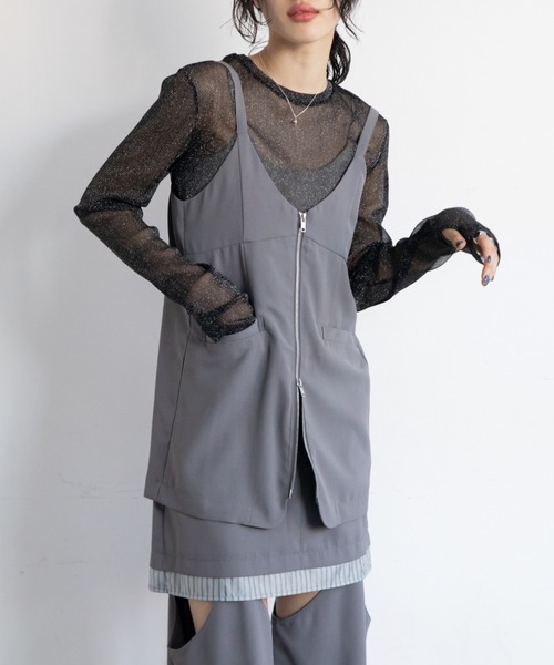 VACANCY(ヴァカンシー)の「ZIPラインキャミチュニックビスチェ(ベスト・レディース・グレー/ブラック・FREE)」の21枚目の写真