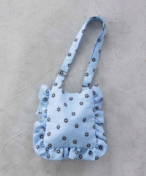 LOWRYS FARM（ローリーズファーム）の「フリルミニショルダーバック 996856（ショルダーバッグ・レディース・ブラック/シルバー/ベージュ/その他/アイボリー/ブルー・FREE）」の4枚目の写真