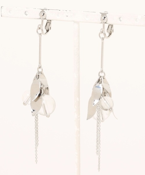 MERCURYDUO（マーキュリーデュオ）の「リーフフォールイヤリング（イヤリング・レディース・シルバー/ゴールド・FREE）」の2枚目の写真