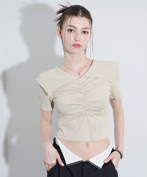 MOCOA'S（モコアズ）の「ビッグカラークロップドトップス（Tシャツ/カットソー・レディース・ブラック/ナチュラル/グレー・FREE）」の3枚目の写真