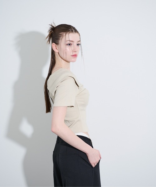 MOCOA'S（モコアズ）の「ビッグカラークロップドトップス（Tシャツ/カットソー・レディース・ブラック/ナチュラル/グレー・FREE）」の9枚目の写真