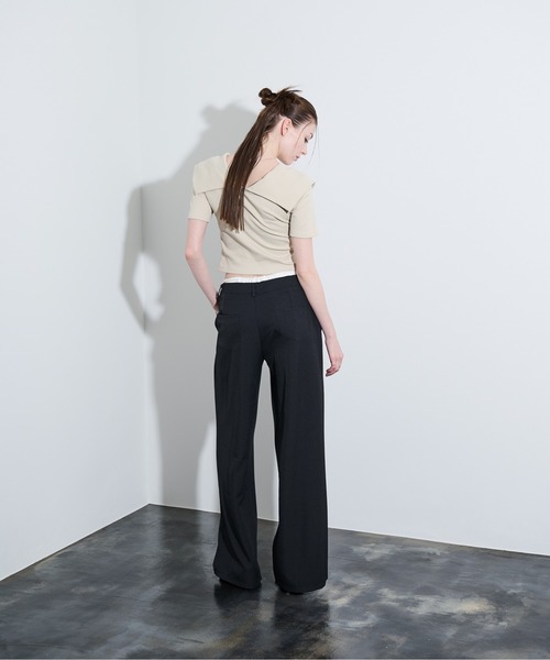 MOCOA'S（モコアズ）の「ビッグカラークロップドトップス（Tシャツ/カットソー・レディース・ブラック/ナチュラル/グレー・FREE）」の18枚目の写真