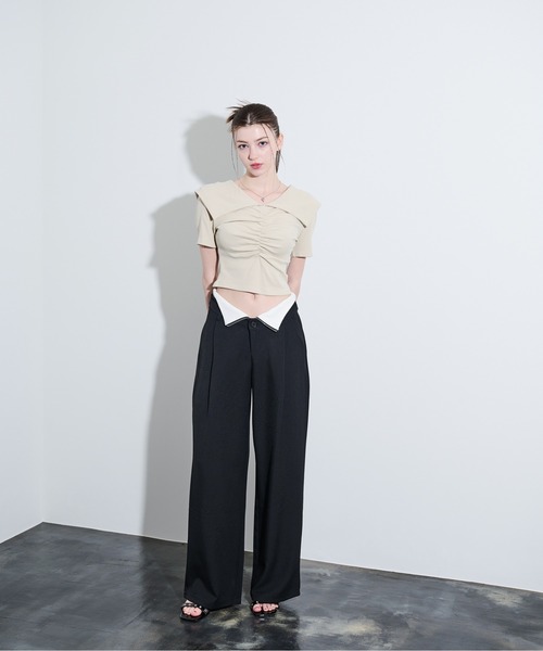 MOCOA'S（モコアズ）の「ビッグカラークロップドトップス（Tシャツ/カットソー・レディース・ブラック/ナチュラル/グレー・FREE）」の13枚目の写真