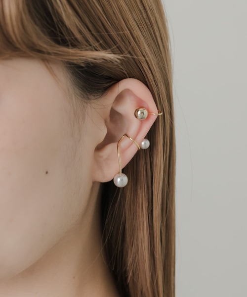 SMELLY(スメリー)の「パール2セットイヤカフ(イヤーカフ・レディース・ゴールド系その他・-)」の4枚目の写真