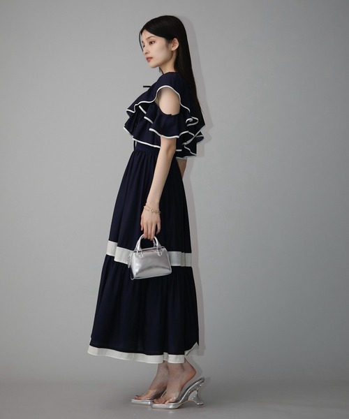 EIMY ISTOIRE(エイミーイストワール)の「コントラストカラーラッフルワンピース(ワンピース・レディース・その他8/サックスブルー/ネイビー/ベージュ・F)」の21枚目の写真