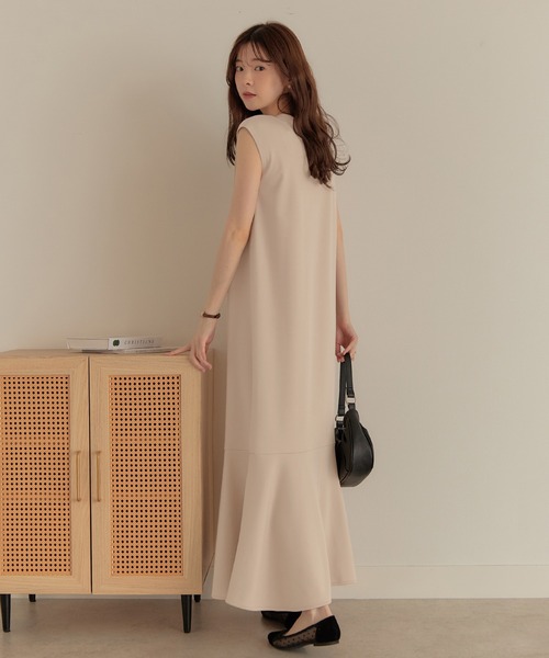 CHAN ME(チャンミ)の「レースアップマーメイドワンピース(ワンピース・レディース・ブラック/ベージュ・MEDIUM/LARGE)」の15枚目の写真