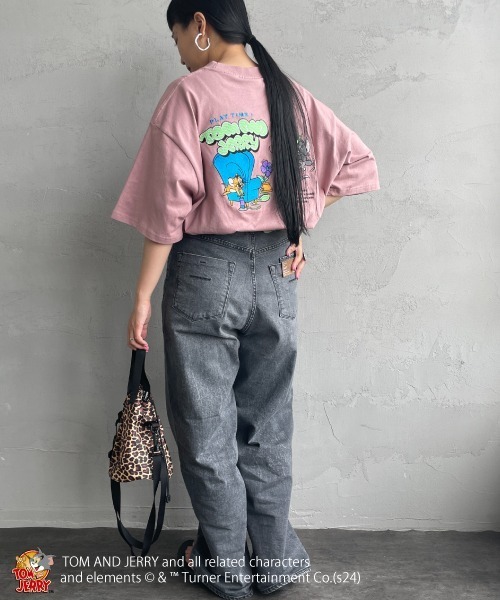 Tom＆Jerry（トムアンドジェリー）の「【WEB限定】[SEQUENZ/シークエンズ] トムとジェリー バック刺繍ロゴTシャツ（Tシャツ/カットソー・レディース・ホワイト/ピンク/ブラック・M/L/XL）」の21枚目の写真