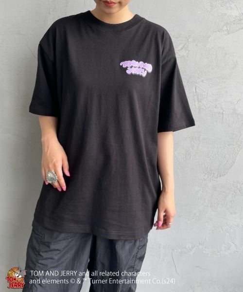Tom＆Jerry（トムアンドジェリー）の「【WEB限定】[SEQUENZ/シークエンズ] トムとジェリー バック刺繍ロゴTシャツ（Tシャツ/カットソー・レディース・ホワイト/ピンク/ブラック・M/L/XL）」の6枚目の写真
