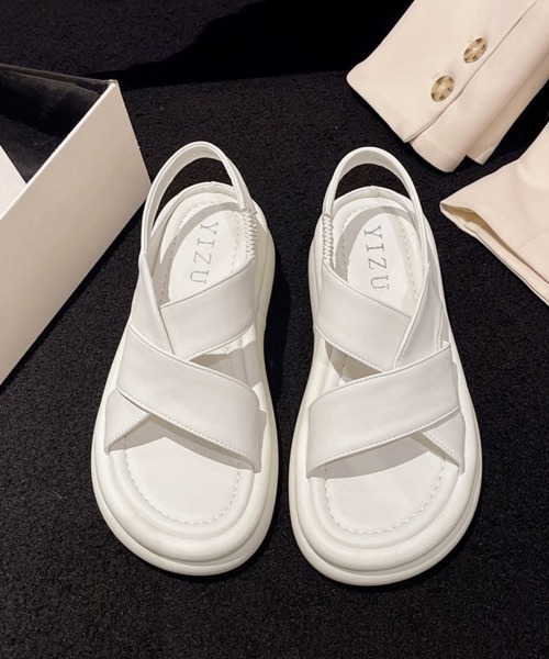 Miniministore(ミニミニストア)の「厚底クロスサンダル コンフォートサンダル(サンダル・レディース・ブラウン/ホワイト/ブラック/ベージュ・23.5cm/23.0cm/22.5cm/24.5cm/24.0cm)」の14枚目の写真
