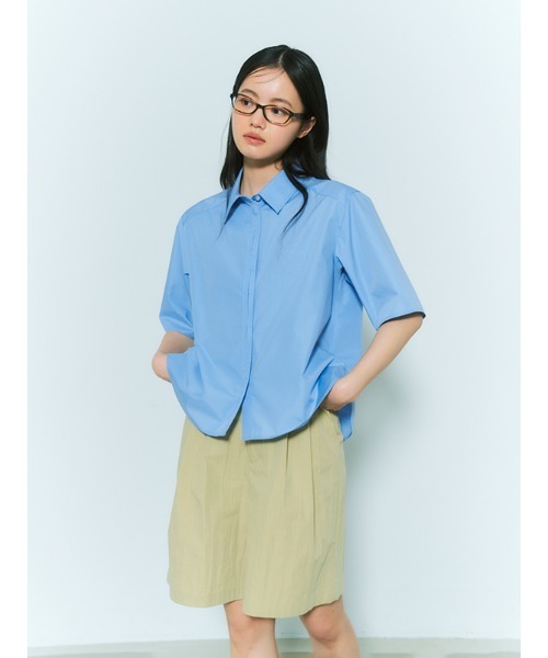 CHAROL(シャロル)の「モノグラムハーフスリーブシャツ(シャツ/ブラウス・レディース・アイボリー/ブルー・FREE)」の8枚目の写真