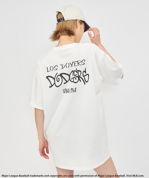 BACK TO THE FIELD（バック トゥー ザ フィールド）の「【MLB】Handｗritten styleロゴTシャツ（Tシャツ/カットソー・レディース・ホワイト/ブラック/グリーン・FREE）」の2枚目の写真