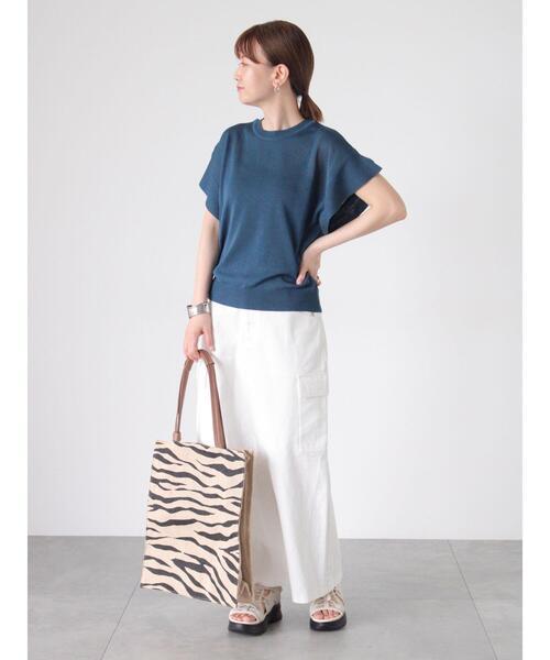 Lugnoncure（ルノンキュール）の「フレアスリーブニット（ニット/セーター・レディース・オレンジ/オフホワイト/ブラック/ブルー/ネイビー・F）」の11枚目の写真