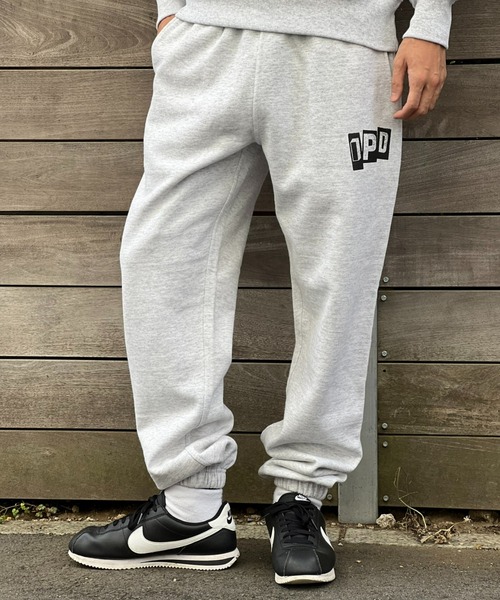 IPD(アイピーディー)の「【IPD】WEDGE SWEAT PANTS / ウェッジスウェトパンツ(スウェットパンツ・メンズ・ブラック/アッシュグレー・MEDIUM/X-LARGE/LARGE)」の2枚目の写真