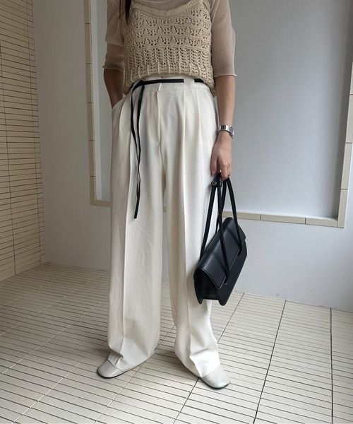 Amiur(エミレ)の「waist accent straight pants / ウエストアクセントストレートパンツ(スラックス・レディース・ベージュ/アイボリー/ブラック・FREE)」の2枚目の写真