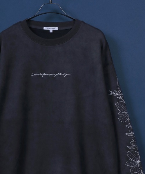 ANPAS（アンパス）の「Faux Suede Flower Embroidery  Sweatshirt/フラワー刺繍 袖刺繍 オーバーサイズ フェイクスエード トレーナー スウェット（スウェット・メンズ・ライトグレー/チャコール/ブルー・M/L）」の3枚目の写真
