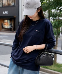 FILA（フィラ）の「FILA/フィラ ワンポイント ブランド ロゴ 刺繍 胸ポケット付き クルーネック 長袖 Tシャツ（Tシャツ/カットソー）」