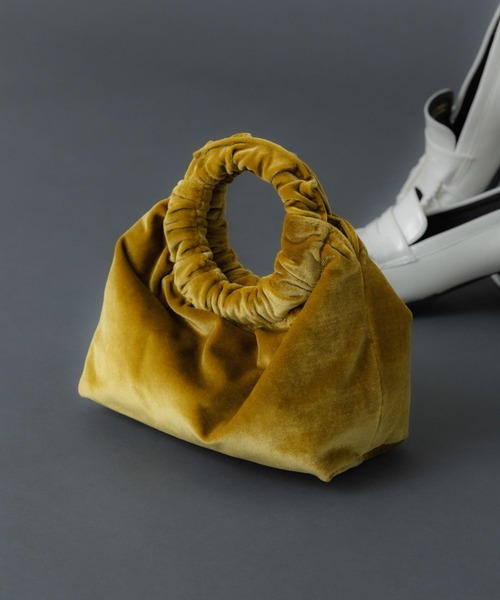 SENSE OF PLACE by URBAN RESEARCH（センスオブプレイスバイアーバンリサーチ）の「ベロアバッグ（ハンドバッグ・レディース・マスタード/パープル/ブラウン・ONE）」の3枚目の写真