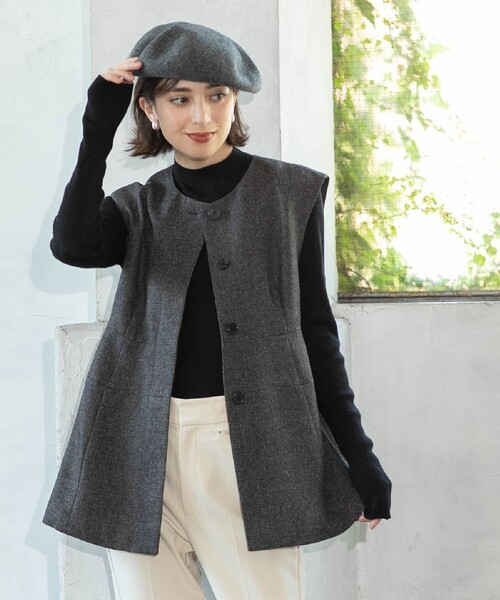 OPAQUE.CLIP（オペークドットクリップ）の「◆ウールライクペプラムジレ【洗濯機洗い可】（ベスト・レディース・チャコール/ベージュ系9/ライトベージュ・42/40/38）」の14枚目の写真