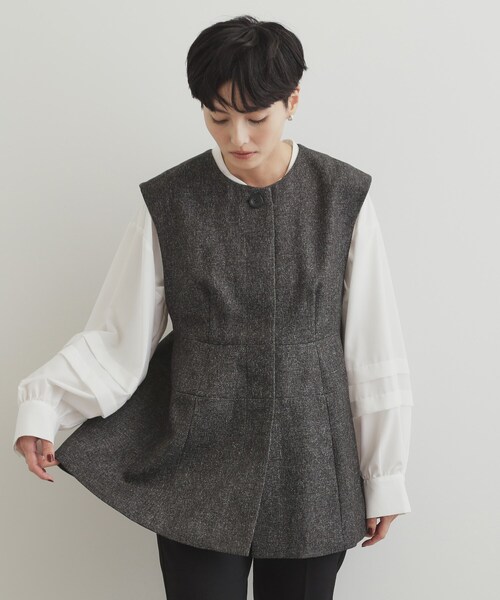 OPAQUE.CLIP（オペークドットクリップ）の「◆ウールライクペプラムジレ【洗濯機洗い可】（ベスト・レディース・チャコール/ベージュ系9/ライトベージュ・42/40/38）」の13枚目の写真