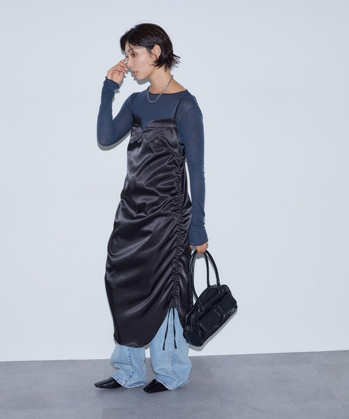 BARRETTA(バレッタ)の「サテンキャミワンピース(ワンピース・レディース・ブラック/アイボリー・FREE)」の5枚目の写真