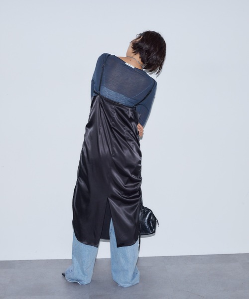 BARRETTA(バレッタ)の「サテンキャミワンピース(ワンピース・レディース・ブラック/アイボリー・FREE)」の6枚目の写真