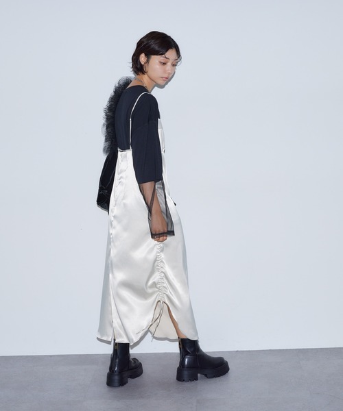 BARRETTA(バレッタ)の「サテンキャミワンピース(ワンピース・レディース・ブラック/アイボリー・FREE)」の16枚目の写真