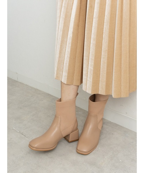 Fabby fabby（ファビィーファビィー）の「ニットリブショートブーツ（ブーツ・レディース・ライトベージュ/キャメル/ブラック・SMALL/MEDIUM/LARGE）」の19枚目の写真