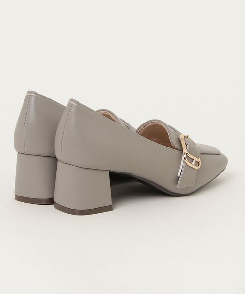 TRUDEA（トルディア）の「ベルトデザインパンプス（パンプス・レディース・ブラック/グレイッシュベージュ/ライトグレー・LARGE/MEDIUM/SMALL）」の4枚目の写真