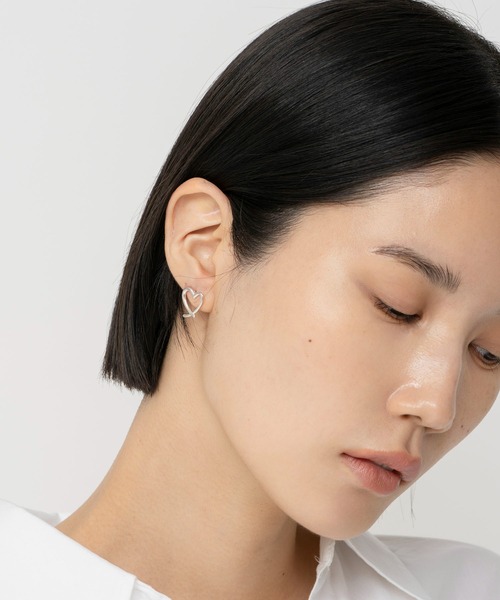 Casselini(キャセリーニ)の「LAPUIS(ラピュイ)Line Coil Heart pierced earrings M(ピアス(両耳用)・レディース・ゴールド/マルチ・FREE)」の22枚目の写真