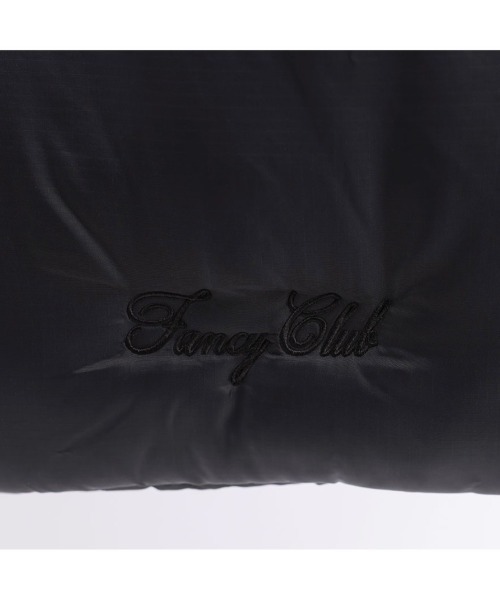 FANCY CLUB(ファンシークラブ)の「韓国ブランド NASTY FANCY CLUB ナスティーファンシークラブ CUDDLE PADDED SHOULDER BAG ロゴバッグ パディッドショルダーバッグ 大容量バッグ ボリュームバッグ 肩掛けバッグ 韓国ファッション 韓国ストリート ストリートファッション(ショルダーバッグ・レディース・ブラック/グレー・ONE SIZE)」の11枚目の写真
