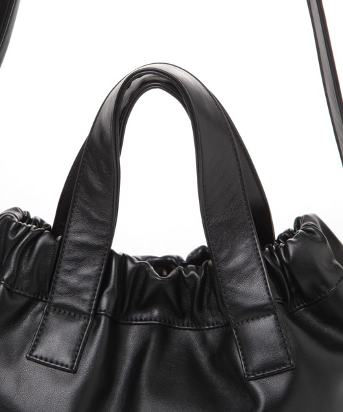 LAKOLE（ラコレ）の「クチギャザーミニショルダーバッグ / 152716（ショルダーバッグ・レディース・シルバー/オフホワイト/ブラック/ピンク・FREE）」の9枚目の写真