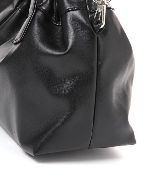 LAKOLE（ラコレ）の「クチギャザーミニショルダーバッグ / 152716（ショルダーバッグ・レディース・シルバー/オフホワイト/ブラック/ピンク・FREE）」の11枚目の写真