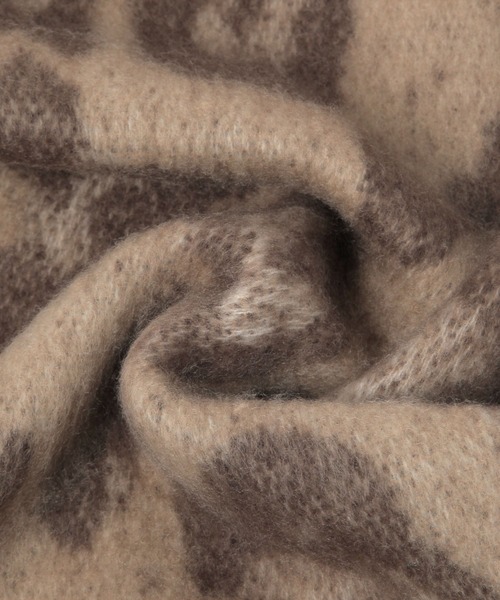 BAYFLOW（ベイフロー）の「[ふんわりとした柔らかな素材]レオパードマフラー（マフラー・レディース・ベージュ・FREE）」の6枚目の写真